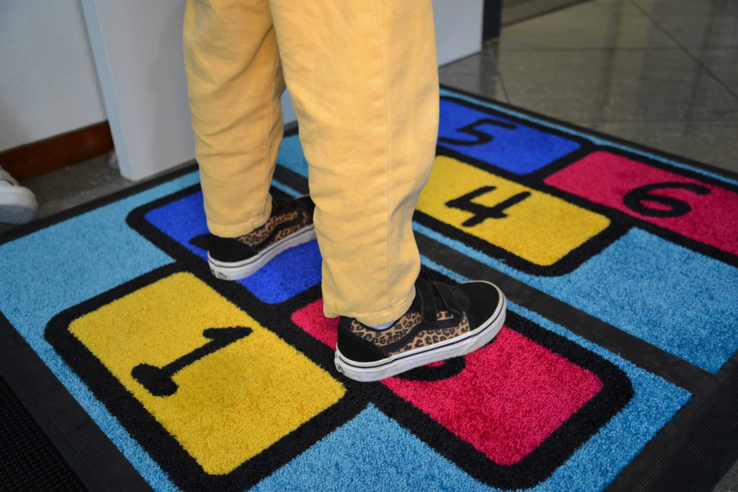 Maty dezynfekcyjne dla szkół i przedszkoli